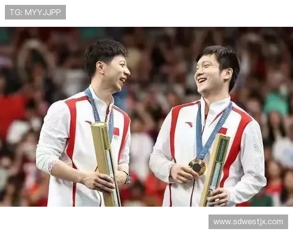 马龙与足球明星同框合影展现运动魅力与友谊的精彩瞬间